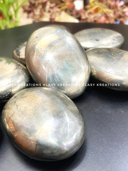 Pyrite Palm Stone - Wealth | Confidence | Protection