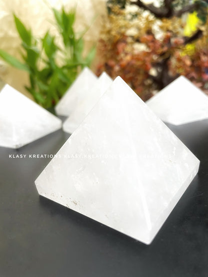 Clear Quartz Pyramid - Amplification | Clarity | Energy Alignment