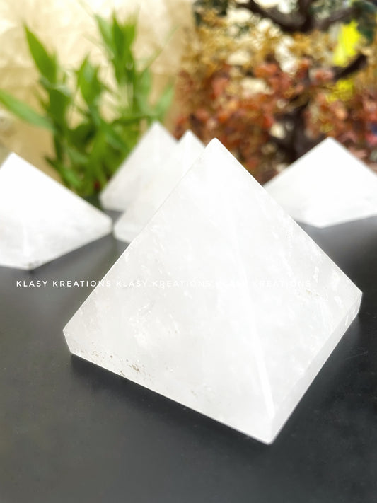 Clear Quartz Pyramid - Amplification | Clarity | Energy Alignment